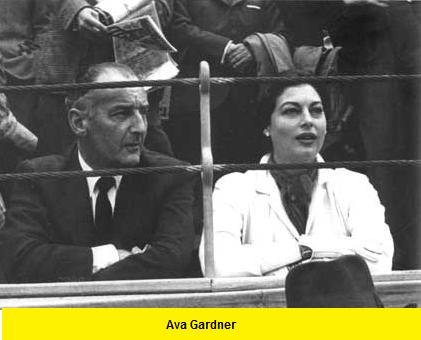  Ava Gardner  y Jose Luis  de Villalonga  en los toros